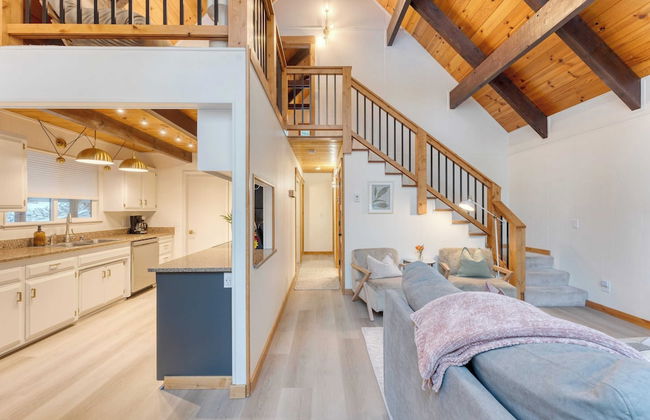 Peaceful Tahoe Retreat 5mins to Lake Cozy Modern Cabin - Foto 9