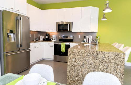 Stylish 3-BR with Private Pool & Conservation View - Foto 14