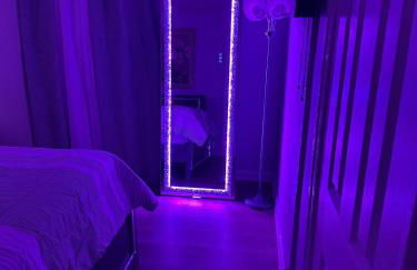 Cozy Luxury One-Bedroom with Designer Lighting - Foto 3