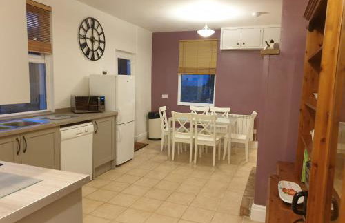 Beach House, Llanddulas near Colwyn Bay - Photo 10