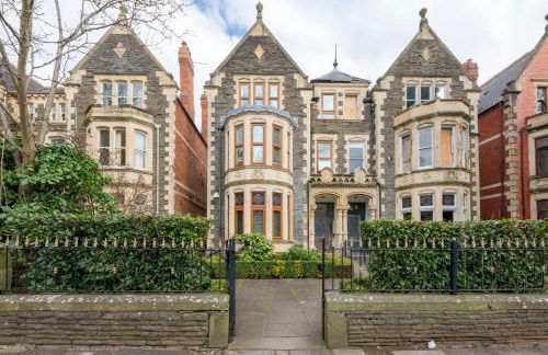 2 Bed Apartment - Cardiff City Centre - Free Parking - Foto 14