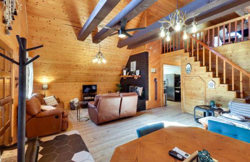 Decks and Fire Pit Rustic-Modern Overgaard Cabin! - Foto 7