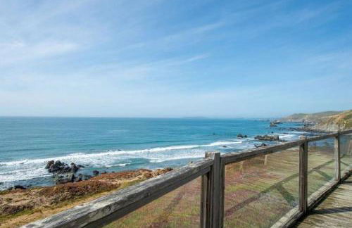 Breaking Waves! On the Bluff! AMAZING VIEWS!! BBQ! Fast WiFi! Walk to Beach!!! - Foto 4