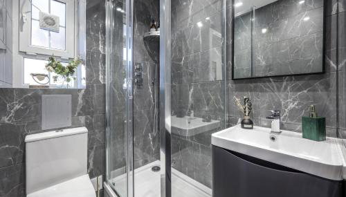 Cosy 4-Bedroom Apartment next to Borough - Foto 4