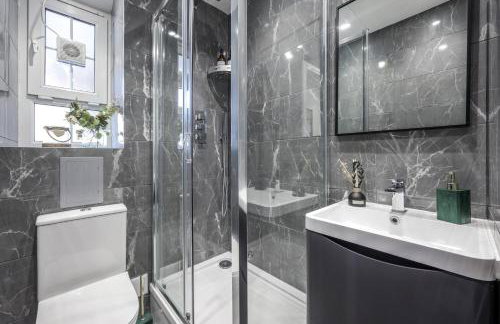 Cosy 4-Bedroom Apartment next to Borough - Foto 4