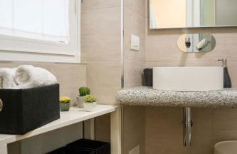 LE RONDINI - Courtyard apartment with balcony & terrace - Foto 28