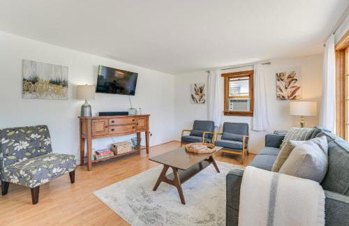 Hike, Ski and Ice Fish! Cozy Bungalow in Cedar - Foto 4