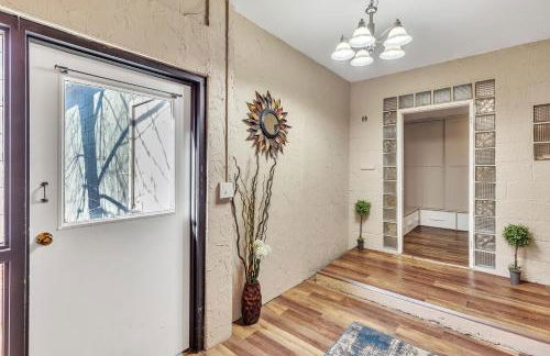 Downtown 2 Story Property 2 Bedroom Apts by RedAwning - Foto 46