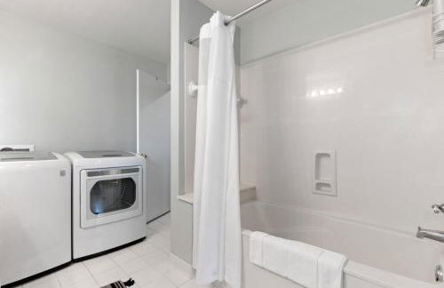 Fully Fenced Rustic Home Minutes From Truist Park - Foto 15