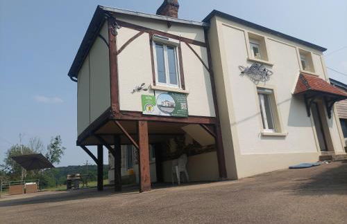 Gîte familial au bord de l'Orne, au pied du château de Mesnil-Glaise - Foto 5