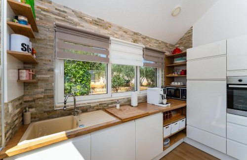 MY DALMATIA - Villa Sucic with private pool and mountain view - Foto 31