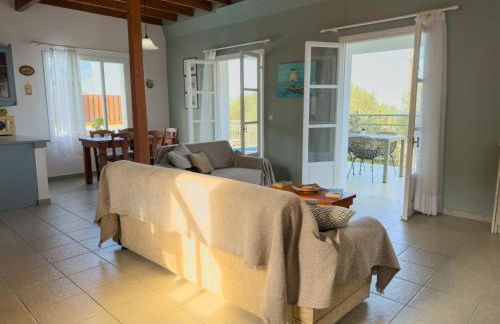 Regina Villa - Photo 8