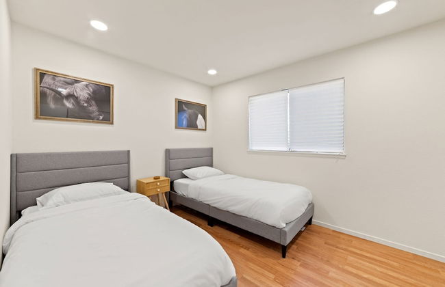 Delightful 4BR Home Nr Downtown Reno w Fireplace - Foto 15