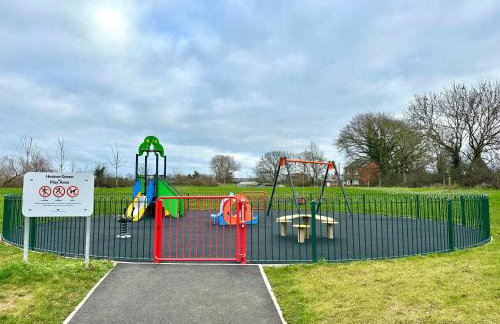 The Nest at Heaton Family Friendly Near Preston and Blackpool Ample Parking and WiFi - Photo 67