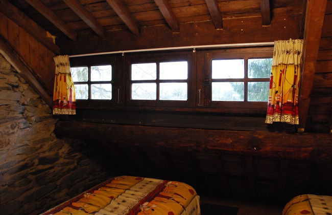 Large Hunting Lodge With Enormous Beautiful Garden - Photo 17