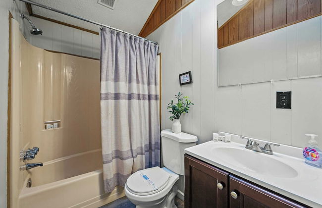 Mohegan by Avantstay Private Dock + Firepit Community Pool + Beach - Photo 28