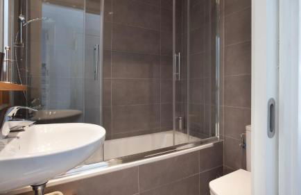 AB Montjuic - Foto 16