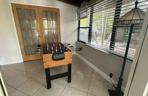 Heated Pool Private Duplex House, BBQ, Parking, WiFi - Foto 65
