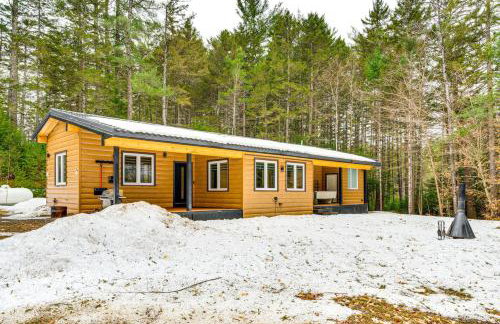 Porch and 1-Acre Yard White Mountains Hideaway - Foto 24