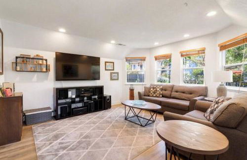 Pacifica Storybook Beach House - Photo 3