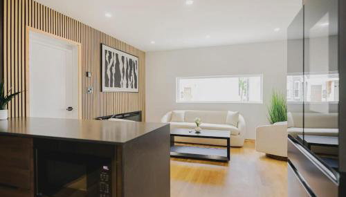 Luxury 3BD Short Walk to Airport - Foto 4