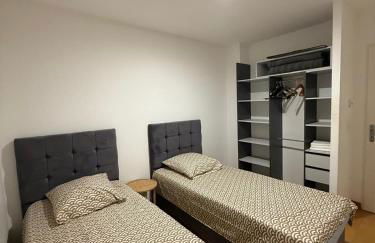 Maison Villa Nimes 4 Chambres, Piscine et 2 places parkings privés fermés - Foto 10