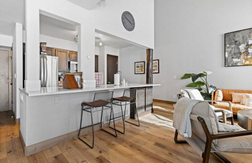 Perfectly Located 3 Bed 3.5 Bath Beautiful Townhome - Photo 14