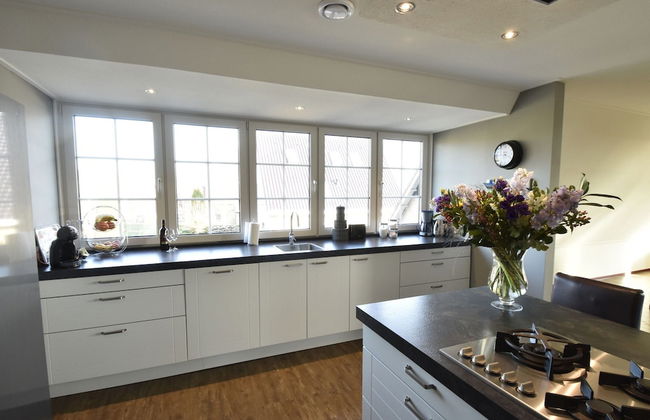 Modern Holiday Home in Westerland - Photo 10