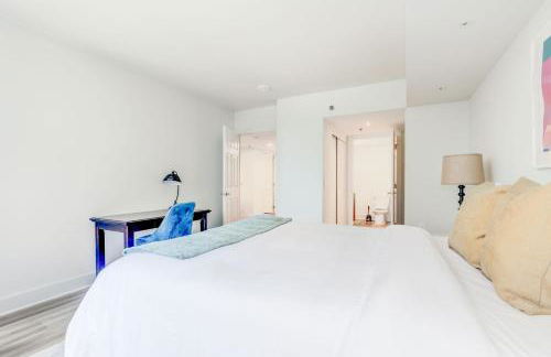 Elegant 2BR Apartment Minutes From DC - Foto 28