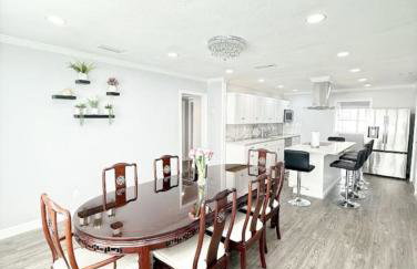 Spacious 5BR Beach Villa -1 Minute to Beach - Foto 29