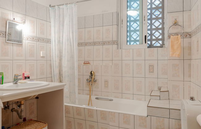 Secluded Holiday Home in Kalavrouza With Mountain Views,bbq - Foto 10