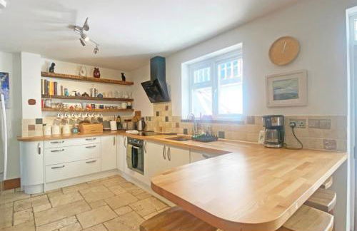 Mellow Cottage just a short walk to the beach - Foto 14