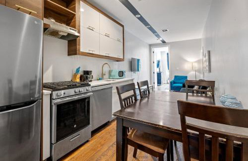 2 Queen Beds, TV's in Bedroom, Path to Manhattan - Foto 4