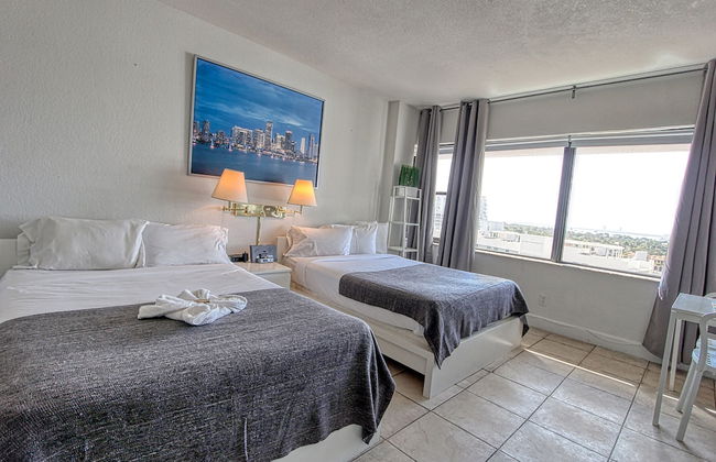 Deluxe Studios and Apartments at the Casablanca - Photo 39