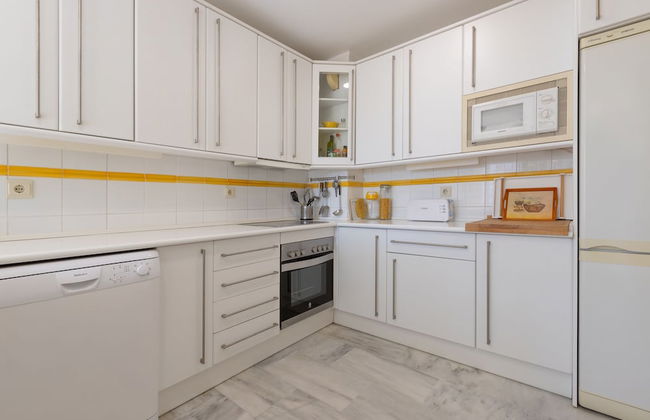 Lunamar in Marbella With 4 Bedrooms and 3 Bathrooms - Foto 10