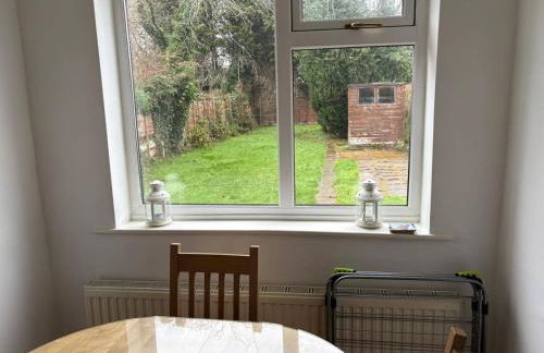 Tranquil Wolves Retreat with 4 Bedrooms - Foto 7