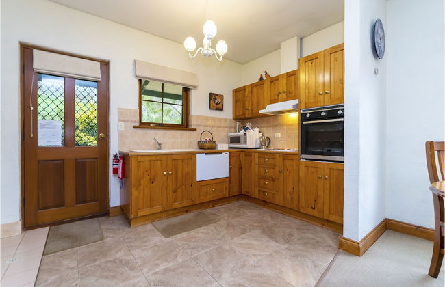 Country Pleasures - Photo 8