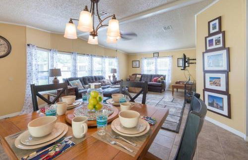 Disney Backyard Oasis - Foto 27