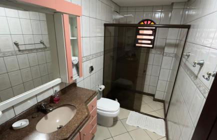 Casa espaçosa com sala de jogos interna e externa - Photo 17