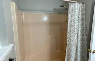 Quiet Private House w Hot Tub/Fire pit/Games - Foto 32