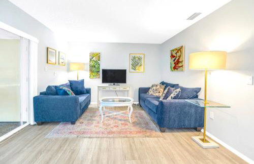 Private Patio, Walk to All! 5min- Siesta Keys Best Beach, 1min- Shopping Dining & Entertainment! - Foto 7