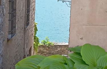 tower house in a medieval village - Foto 3