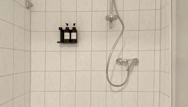 In der City mit zwei Balkonen - Foto 4