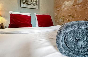 Le Clos des Écorcins - Terrasse - Parking privé - Foto 21