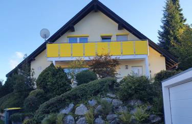 Ferienhaus Sonnengelb im Herzen des Schwarzwaldes - Foto 1