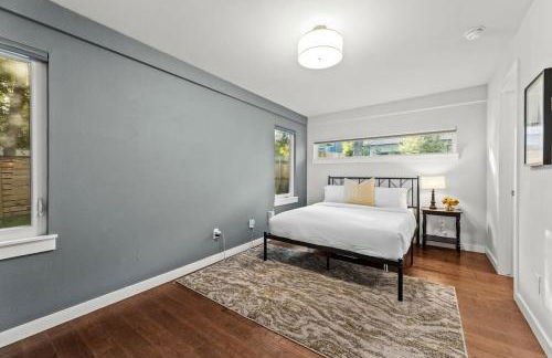 Mid-century home in Zilker with a backyard - Foto 20