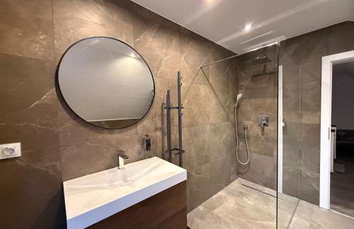 Modern House Gehrden auf 2 Etagen, Nice Garten, Barbecue, Contactless Check-in, free parking - Foto 11