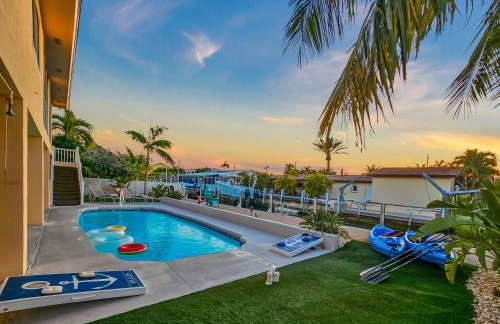 NEW!Paradise PalmsDockPoolKayaks GrillView! - Foto 9