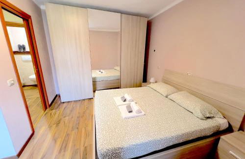 Dascio Lakefront with Private Garden and Parking - Foto 13