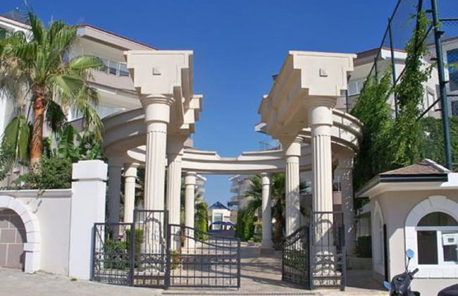 Spacious 2 Bed 2 Bath Home in one of Side's Most Popular Communities - Foto 34